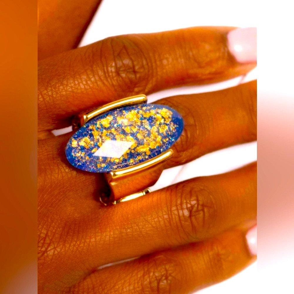 🔥🔵🔥 “SHIMMERY SOVEREIGN” BLUE RING ~ PAPARAZZI❗️🔥🔵🔥 - Picture 2 of 4